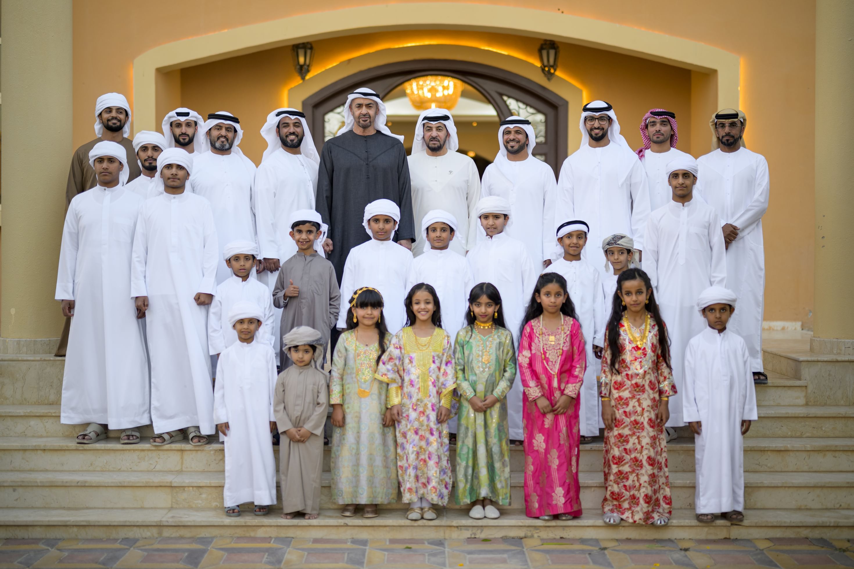 UAE President visits Saif Salem Al Mansouri at his home